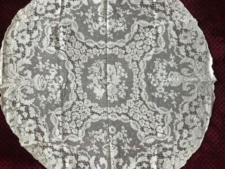 French Vintage Lace Tablecloth - Floral Design Diameter 29 "
