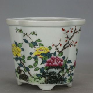 China Old Hand - Carved Porcelain Famille Rose Glaze Flower Pattern Flowerpot C02