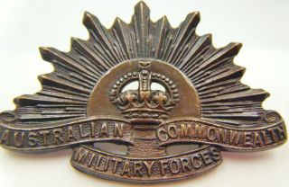 A Rare.  ? Australian Commonwealth Military Services Cap Badge  Con 
