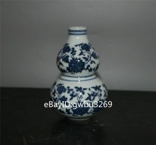 Rare Chinese Blue And White Porcelain Hand - Painted Flower Vase W Qianlong Marks