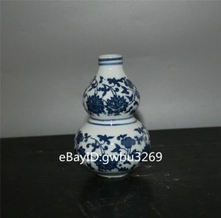 Rare Chinese Blue and white porcelain Hand - painted flower Vase W Qianlong Marks 3