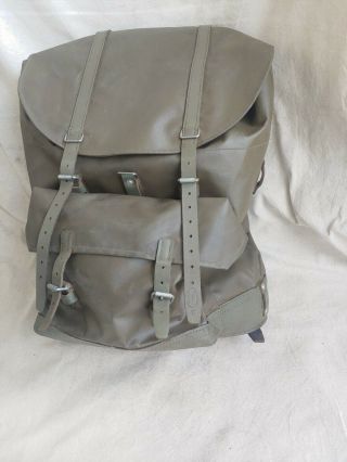 Vintage Swiss Army Rubberized Military Backpack & Frame Leather Straps Rucksack 2
