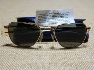 vintage 1970 ' s US PILOT aviator AO American Optical sunglasses 5 1/2 2 2