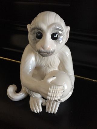 Mottahedeh Ceramic Porcelain White Capuchin Monkey — Elvis Presley / Graceland