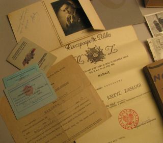 WWII Polish Poland POW Dog Tag Archive Kotwica Medal Pins Badges ID Papers Books 2