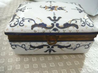 Antique Chelsea Porcelain Hinged Dome Lid Dresser Box,  18th C Mark - Rare,  Exc