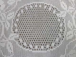 VINTAGE MARY CARD BRIAR ROSE FILET CROCHET LACE TABLE MAT CENTREPIECE 2