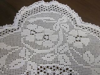 VINTAGE MARY CARD BRIAR ROSE FILET CROCHET LACE TABLE MAT CENTREPIECE 3