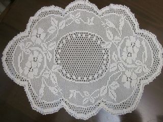 VINTAGE MARY CARD BRIAR ROSE FILET CROCHET LACE TABLE MAT CENTREPIECE 5