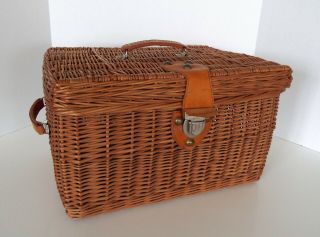 Vintage Wicker Basket Chest Storage Trunk Leather Handles Metal Clasp 17 " X 12 "