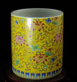 Chinese Old Hand - Made Pastel Porcelain Hand Painted Flower Brush Pot B02