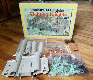 Vintage Marx Carry - All Fighting Knights Action Play Set In Locking Tin Case