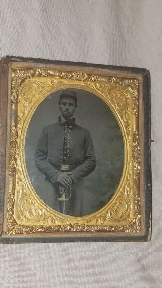 RARE 1860s CIVIL WAR SOLDIER ARMED WITH SWORD Hard Cased IMAGE 3