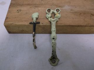 Thumb Latch Set Drop Attic Door Old Vintage Screw Rustic Cast Iron Barn Handle 1