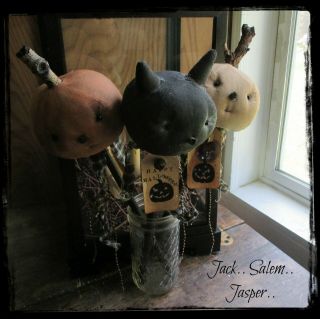 3 Primitive Black Cat & Jol Pumpkin Halloween Pokes Ornies Crocks Noisemakers