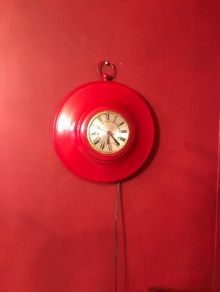Vintage Sessions Electric Red Metal Kitchen Wall Clock Model 110 - U5