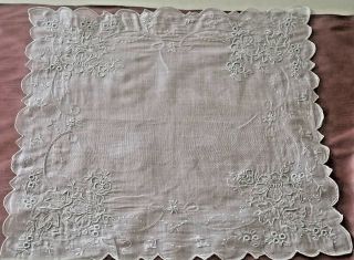 Charming Vintage Hand Embroidered Linen Wedding Hanky Ss976