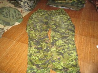 CANADIAN CADPAT ISSUE COMBAT PANTS SIZE 34,  Very Good 6