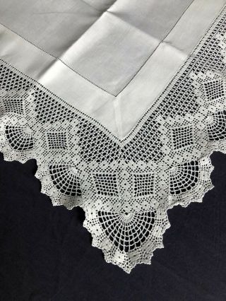 Gorgeous Edwardian Vintage White Irish Linen Tablecloth Hand Crocheted Edging