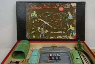 SCHUCO OF GERMANY VARIANTO 3010 TWO VEHICLE TIN WIND UP TOY PLAYSET BOXED 2