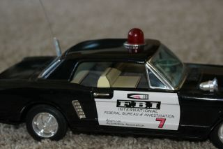 BANDAI JAPAN FRICTION VINTAGE TIN TOY CAR FORD MUSTANG 1965 - FBI COMMANDER 2