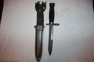 U.  S.  Us Military Issue M7 Rifle Combat Knife Conetta M8a1 Scabbard C1