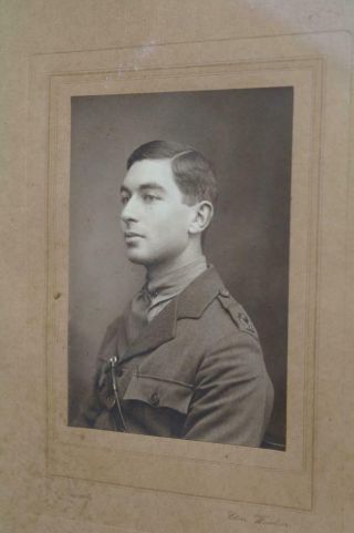 WW1 Riffle Brigade Carved Oak Frame & Photograph ' Officer Kissack,  Windsor ' RARE 7