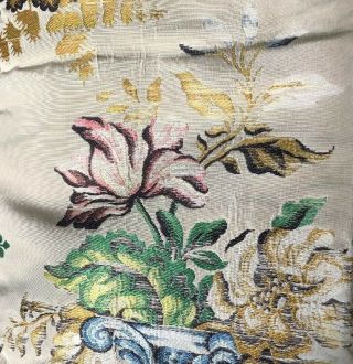 18 Th Century Silk Brocade Panel With Tulips. 3