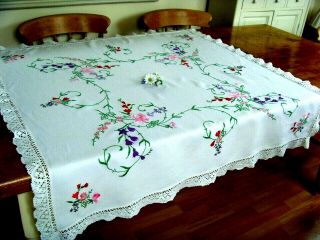 Vintage Hand Embroidered Linen Tablecloth Gorgeous Flowers Pink Roses & Lace