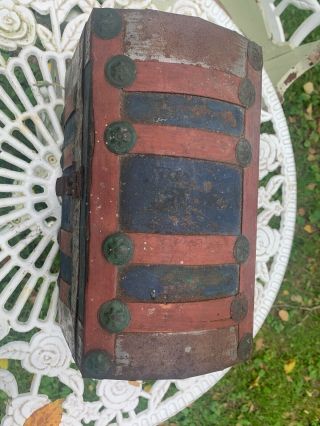 Early 1800’s Miniature Painted & Decorated Tin Dome Top Trunk 3