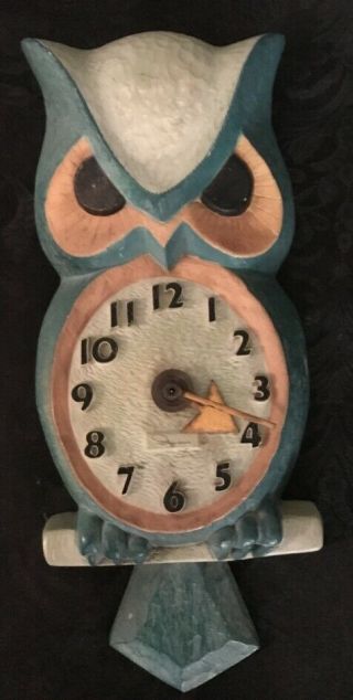 Ingraham Co Vintage Owl Wall Clock Green Yellow Plastic 11 1/2 "