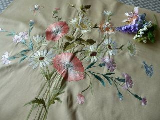 VINTAGE HAND EMBROIDERED PICTURE PANEL - FLORAL BOUQUET 2
