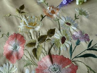 VINTAGE HAND EMBROIDERED PICTURE PANEL - FLORAL BOUQUET 5