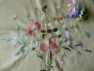 VINTAGE HAND EMBROIDERED PICTURE PANEL - FLORAL BOUQUET 6