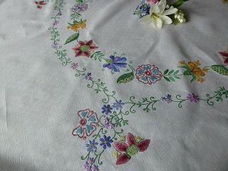 VINTAGE HAND EMBROIDERED LINEN TABLECLOTH EMBROIDERED JACOBEAN/ARTS&CRAFTS STYLE 8