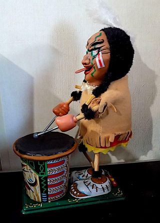 Vintage Tinplate Battery Operated Nutty Mad Indian Toy,  Marx Toys,  Japan,  VGiB 2
