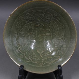 Chinese Old Yaozhou Kiln Celadon Crackle Glaze Carved Flower Bird Porcelain Bowl