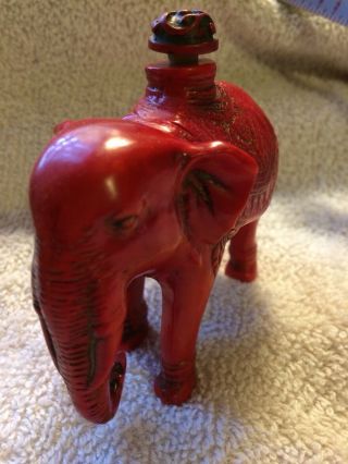 EXQUISITE CHINESE RED CORAL HAND CARVED ELEPHANT SNUFF BOTTLE 3