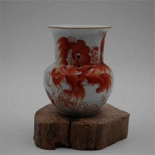 China Antique Porcelain Qing Qianlong Red Lion Flower Receptacle Vase Decoration