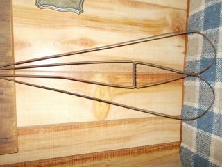 Vintage Primitive Wire Rug Beater Household Wall Hanging Antique Decor 2