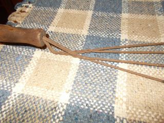 Vintage Primitive Wire Rug Beater Household Wall Hanging Antique Decor 4