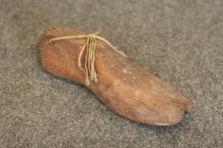 Primitive Antique 18th/19th C Early Wood Cobbler Shoe Form Age Cracks Distressed