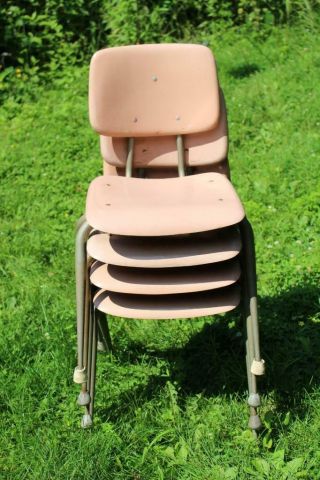 4 Brunswick Mid Century Stackable Fiberglass Chairs 3