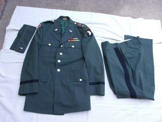 Us Army Warrant Officer Dress Green Uniform W/insignia - - Vietnam Era - - 101st Abn