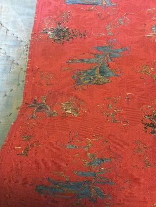 Rare Piece Of Early 18 Th Century Silk Brocade With Metallic Thread Weave. 6