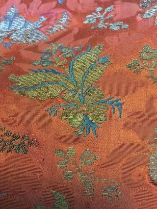 Rare Piece Of Early 18 Th Century Silk Brocade With Metallic Thread Weave. 7