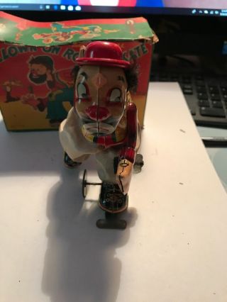 CLOWN ON ROLLER SKATES JAPAN TIN WIND UP TOY IN THE BOX. 3