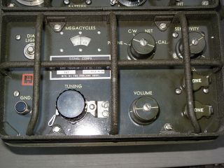 WWII U.  S.  Airborne Radio BC - 1306 part of SCR 694 (Set,  Complete,  Radio 694) 2