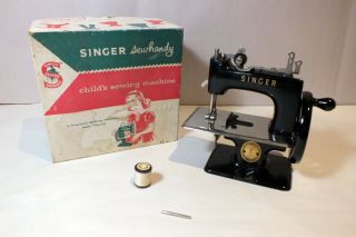 Vintage Singer Sewhandy Model 20 Child 