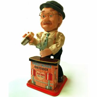 A FINE VINTAGE BATTERY POWERED CHARLIE WEAVER ' BARTENDER ' TIN PLATE TOY 3